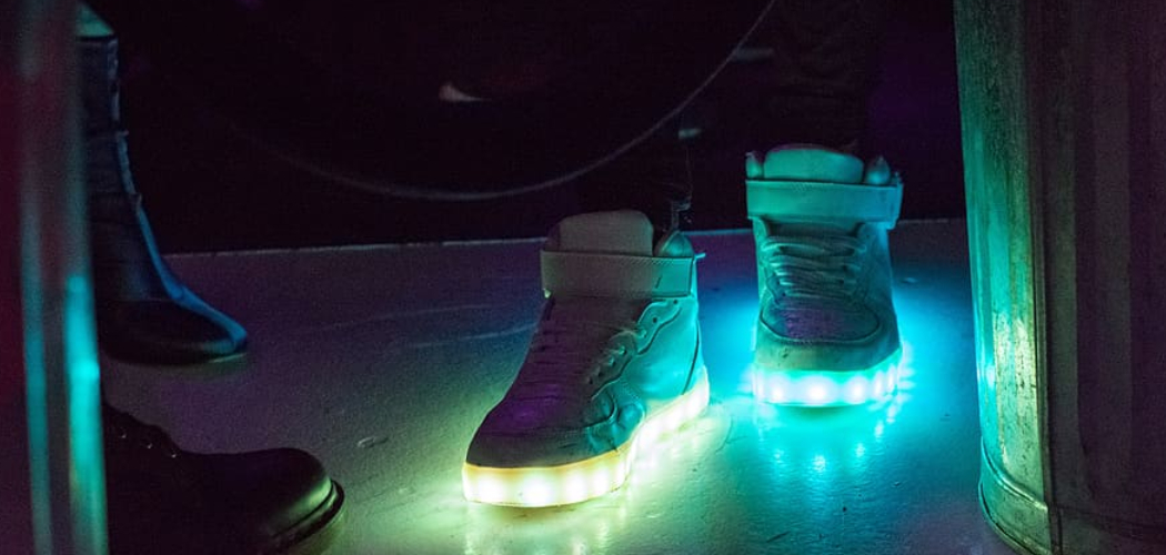 how-to-clean-light-up-shoes-5-easy-instructions-2024